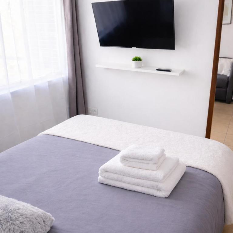 Depto con balcón y vista -Luminoso -Full equipado -A pasos del metro -Santiago centro - One-Bedroom Apartment - 9