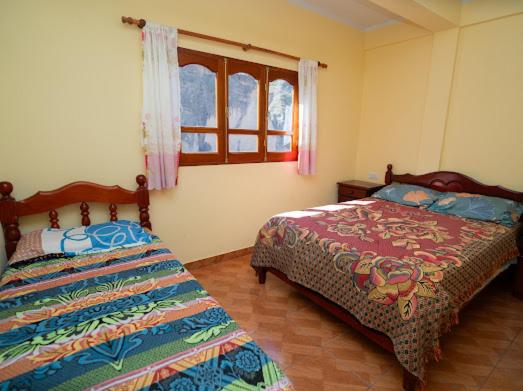 Hostal Valery - Habitación Triple con baño privado - 2