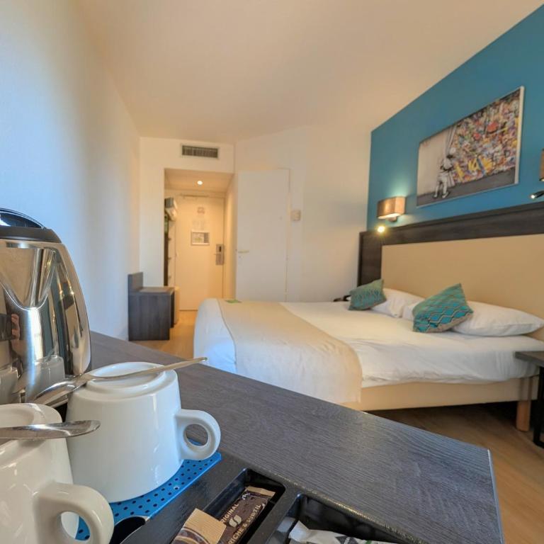 Hôtel Le Collier - Chambre Double Supérieure - Vue sur Ville - 6