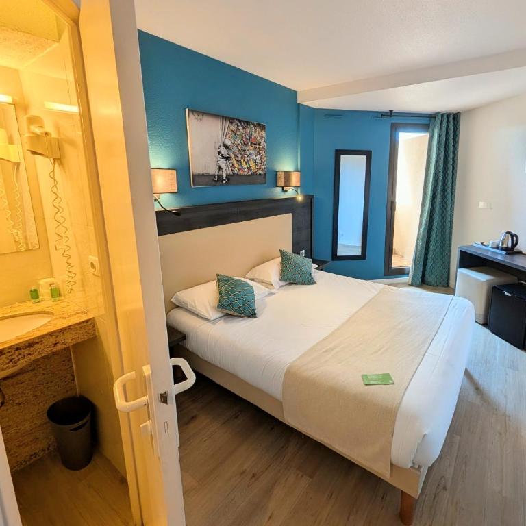 Hôtel Le Collier - Chambre Double Supérieure - Vue sur Ville - 8