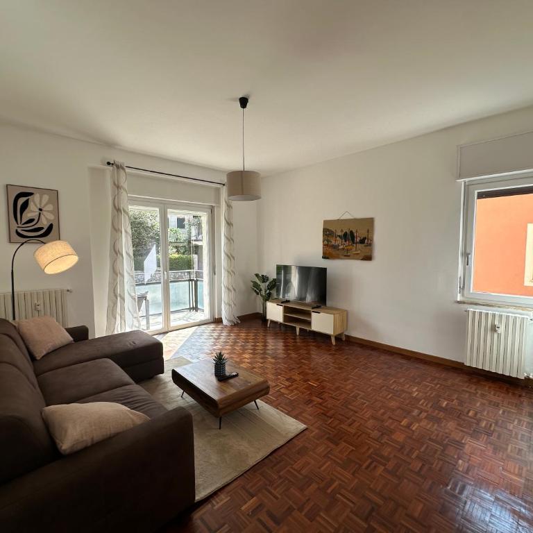Casa Serena - Appartamento con 2 Camere da Letto e Vista Città - 2