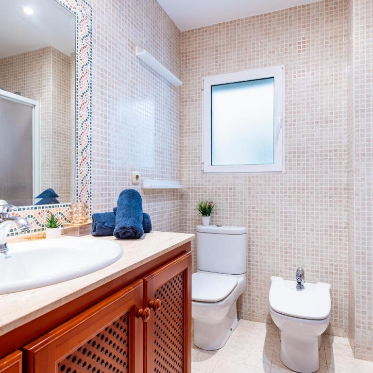Apartamento Blau Mar en Paseo Marítimo con WiFi - Apartment - 6