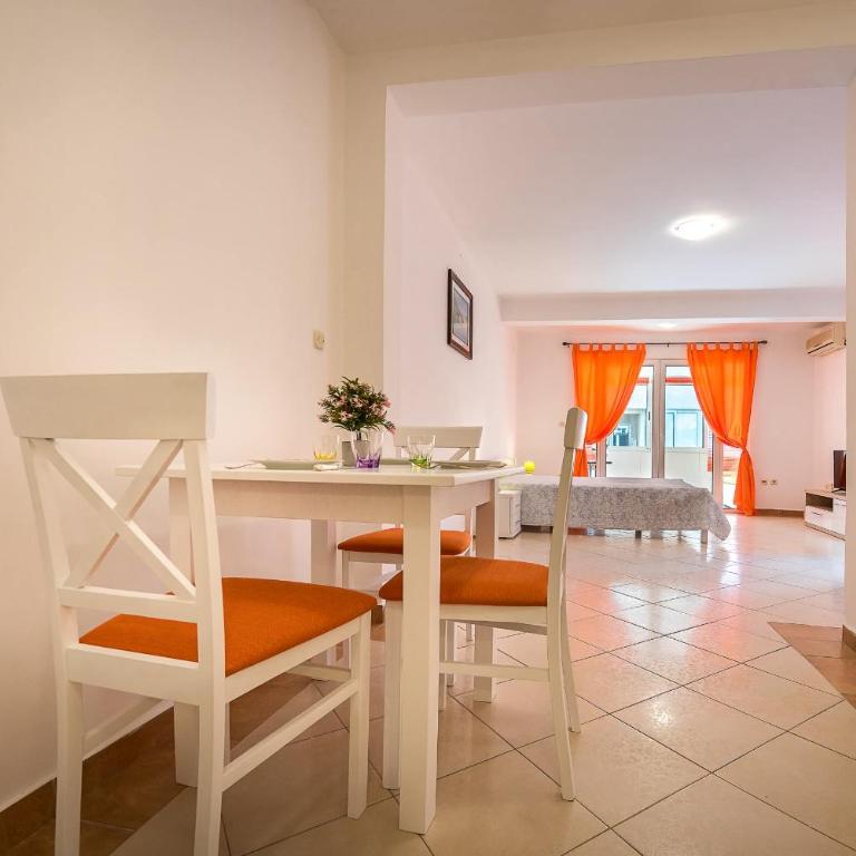 Mango Apartment Petrovac - Family Studio - 3