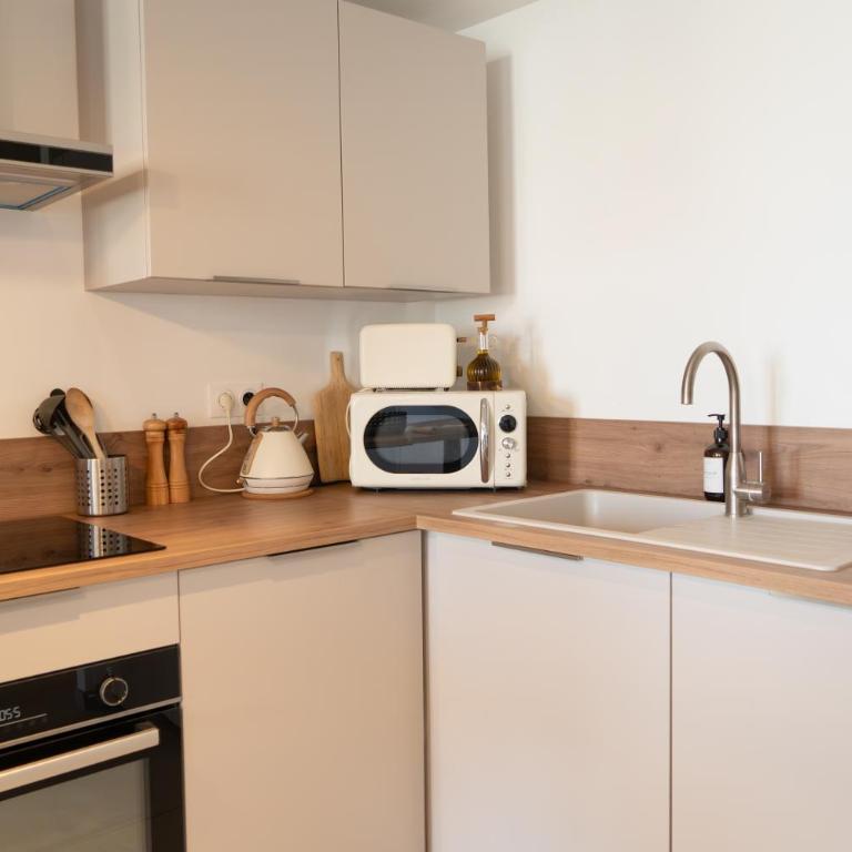 Maison Galante Apartment - Rue Sainte - Appartement avec Douche - 7