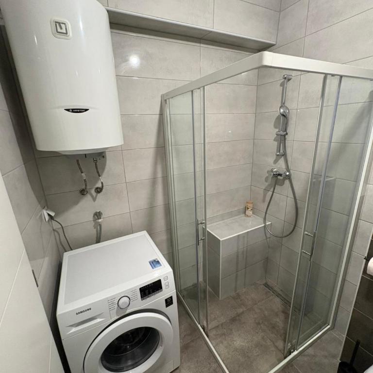 Apartmen RR - One-Bedroom Apartment - 5