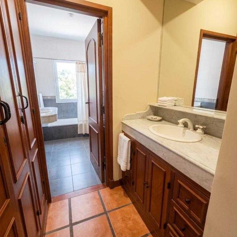Desconecta en Gran Casa Premium - Con Piscina - Casa de 4 dormitorios - 10