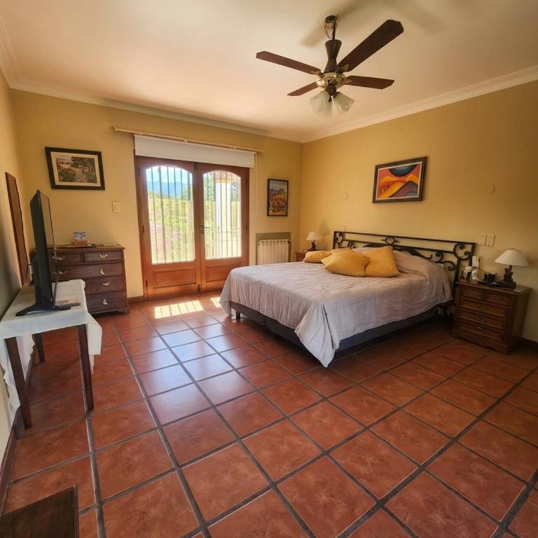 Desconecta en Gran Casa Premium - Con Piscina - Casa de 4 dormitorios - 8