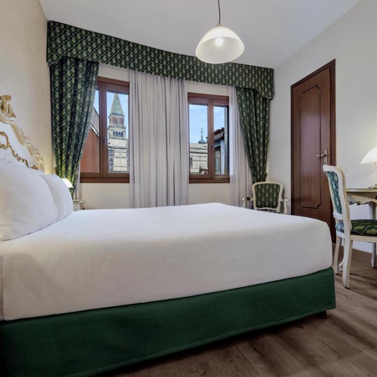 Hotel Commercio & Pellegrino - Camera Matrimoniale/Doppia con Letti Singoli con Vista Città - 2