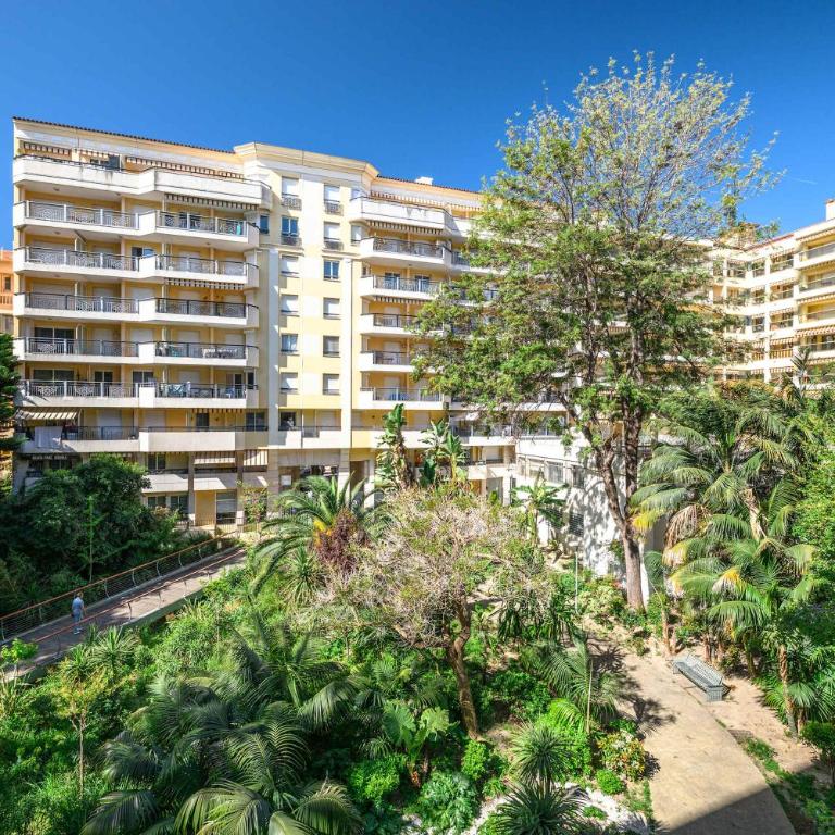 Eden Parc - Magnifique 2 chambres centre ville parking AC - Apartment - 28