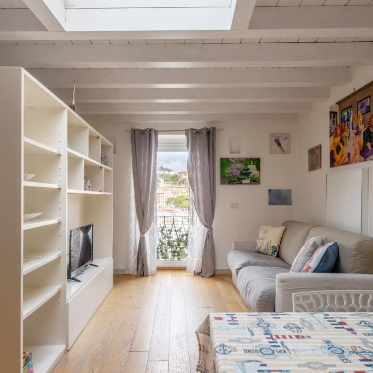 Bright Sea-View Apartment on Two Floors in Lerici, up to 4 Guests - Appartamento con 2 Camere da Letto - 1