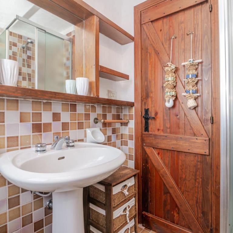 Itadhome - "Rifugio Gallurese", a soli 5 minuti dal mare e dal centro città - Three-Bedroom Apartment with Balcony - 16