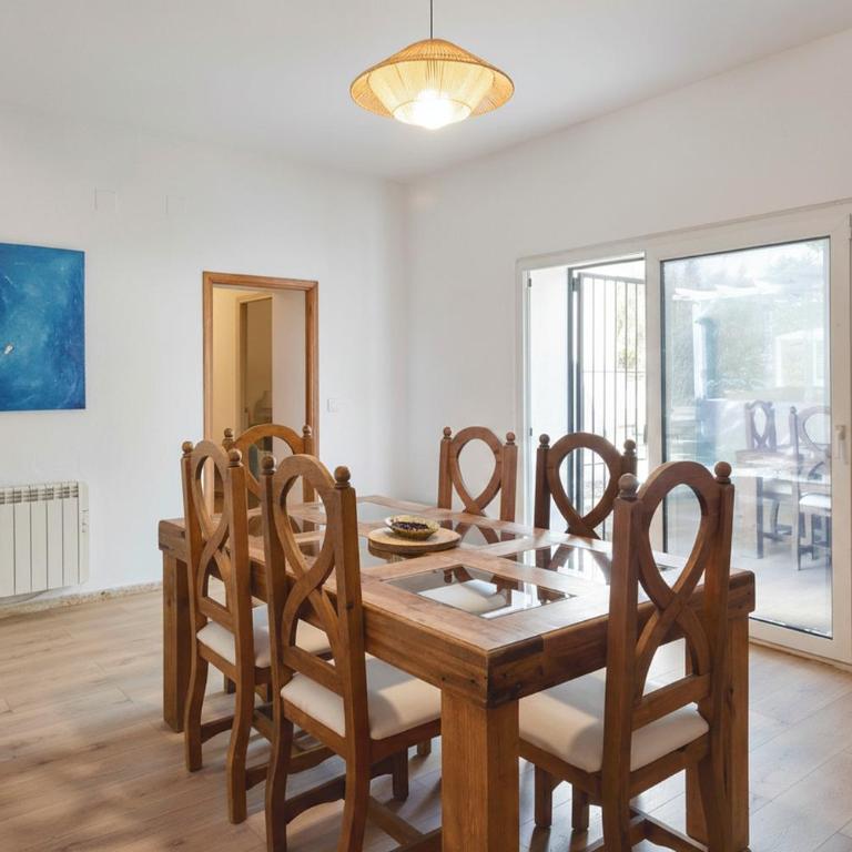 8 Guests Large Villa near Bossa Beaches & Airport - Villa - 22
