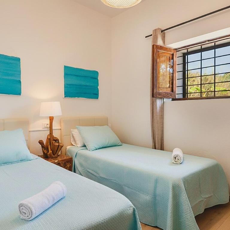 8 Guests Large Villa near Bossa Beaches & Airport - Villa - 23