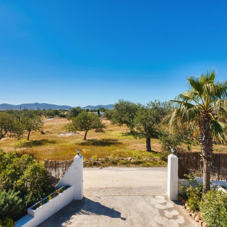 8 Guests Large Villa near Bossa Beaches & Airport - Villa - 36