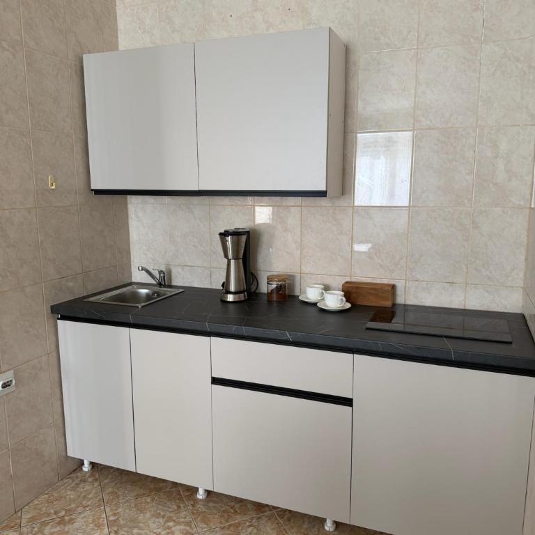 Monte Azzurro - Two-Bedroom Apartment - Oceanfront - 10