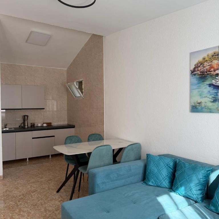 Monte Azzurro - Two-Bedroom Apartment - Oceanfront - 4