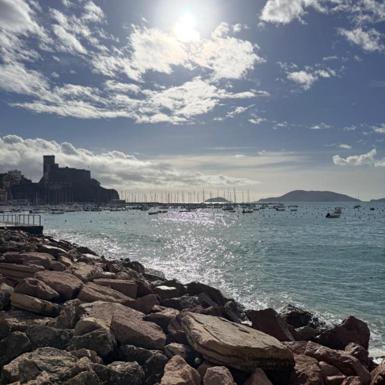 Bright Sea-View Apartment on Two Floors in Lerici, up to 4 Guests - Appartamento con 2 Camere da Letto - 24