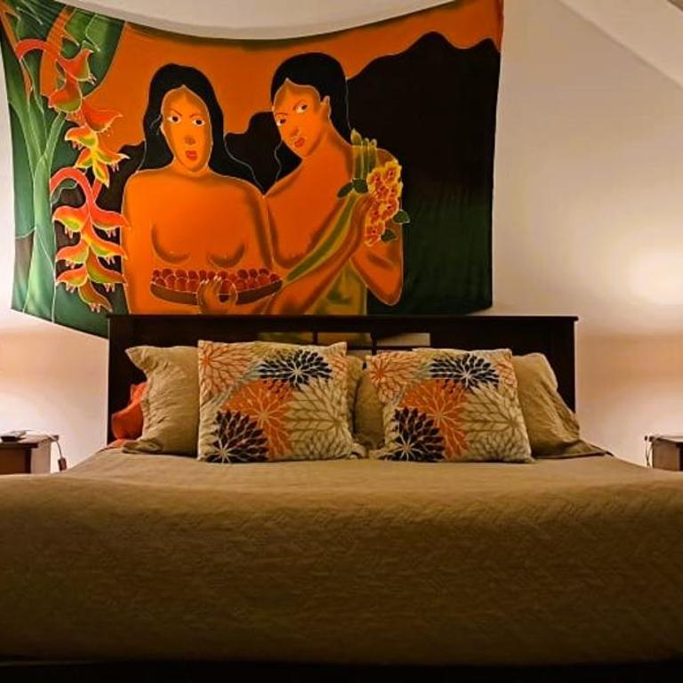 Hare Te Maori - Three-Bedroom House - 13