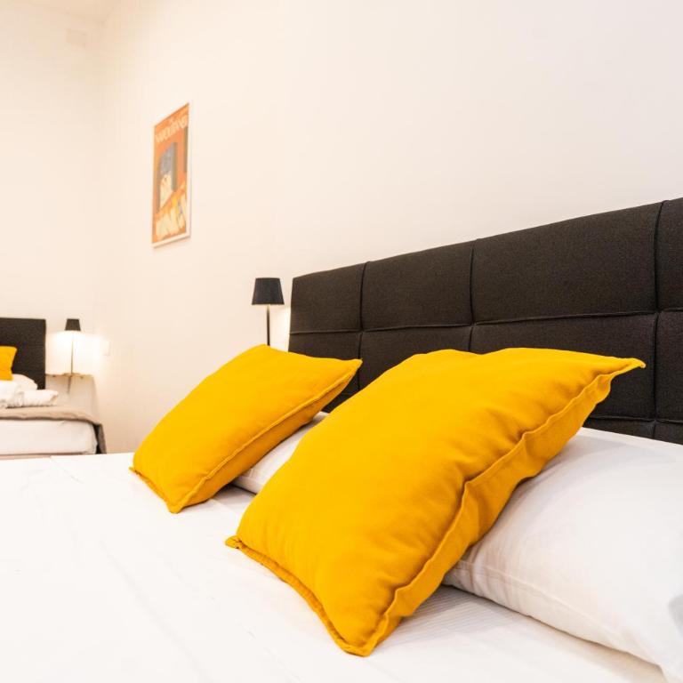 Domus Partenopea - Quadruple Room with Private Bathroom - 2