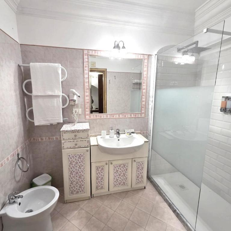 Maristella - Appartamento con 2 Camere da Letto e Vista Mare - 13