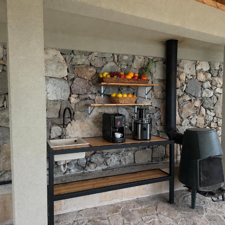 Sunset Stone Retreat - Three-Bedroom Villa - 9