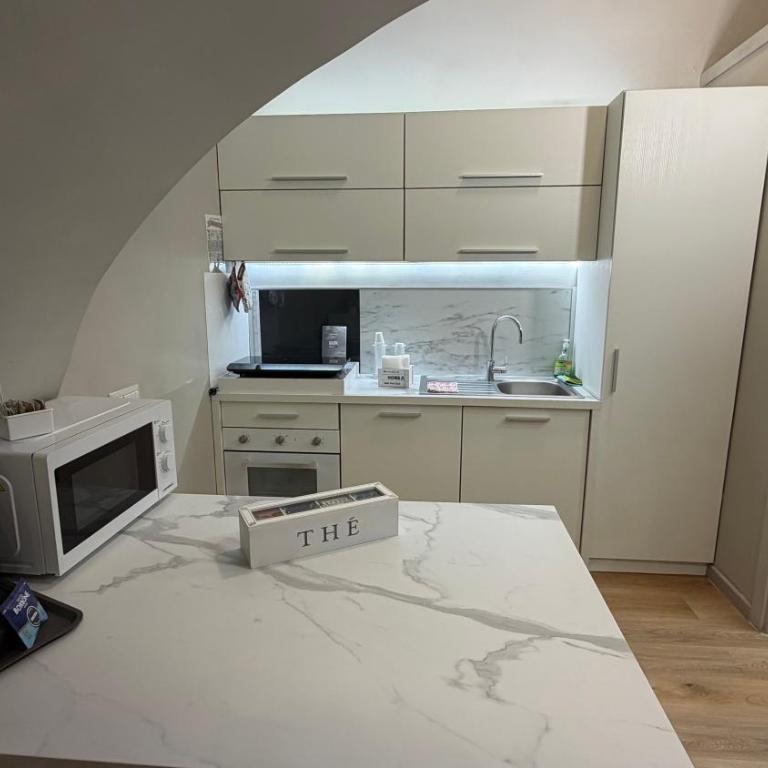 "3 min from Dante" Appartamento in palazzo storico - Appartamento con 1 Camera da Letto - 8