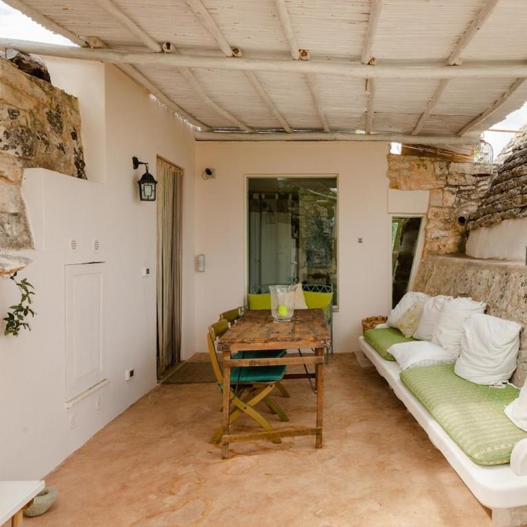 Ostuni Trullo di Charme with pool - Two-Bedroom House - 33
