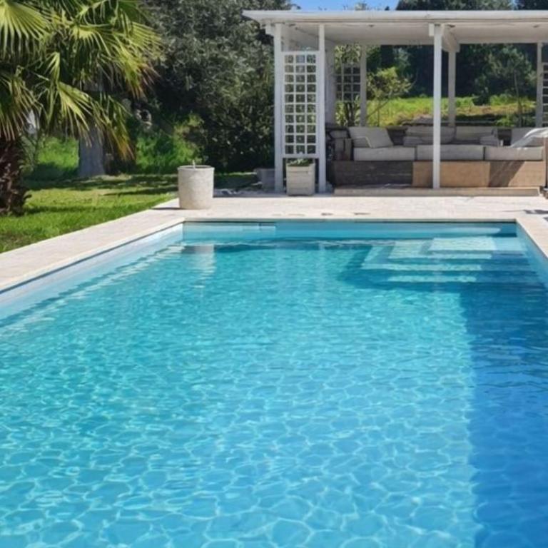 Ostuni Trullo di Charme with pool - Two-Bedroom House - 12