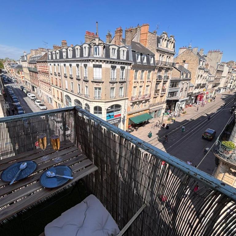 Clovis Grand T3 calme avec balcon au centre-ville - Apartamento de 2 dormitorios con balcón - 10