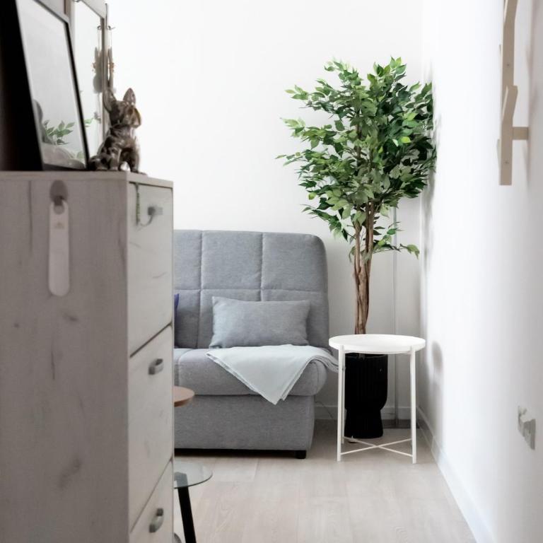 Stylish Apartment with Free WiFi 3 min to BIG Mall Quiet and Well Connected - Apartman sa 1 Spavaćom Sobom - 2