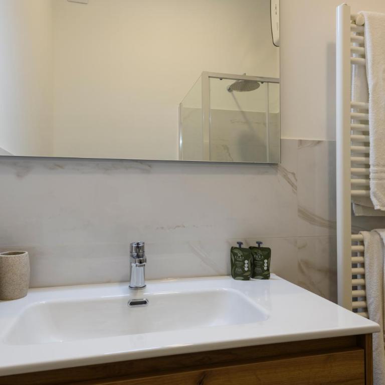 Giro 52 - 2 bedroom Apartament, close to San Siro, Fiera and 10 min metro to Duomo - Appartamento con 2 Camere da Letto - 13