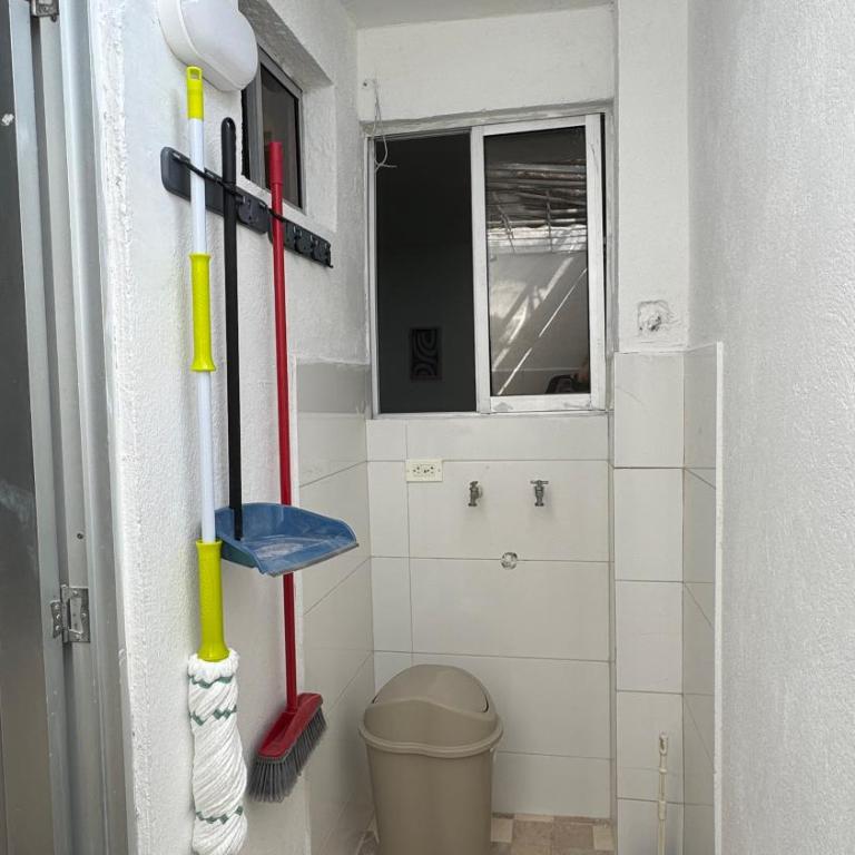 Apto 1BR con Aire cerca Centro Historico y Aeropuerto - Two-Bedroom Apartment - 10