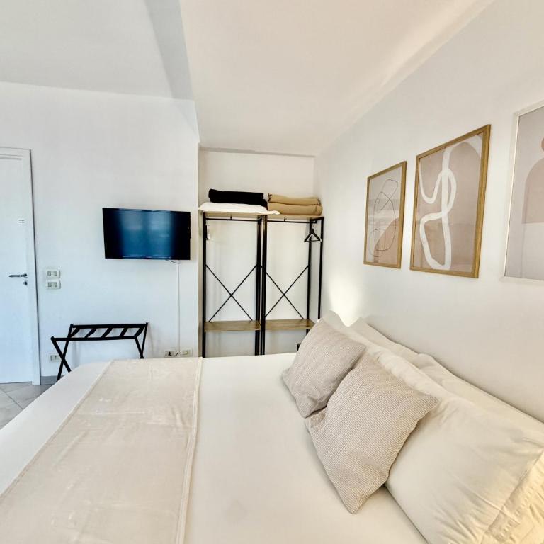 Ma&Mi Guest House - Camera Tripla con Balcone e Vista Mare - 8