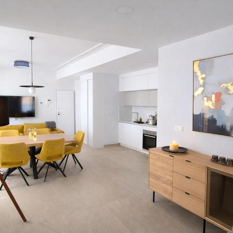 Sunny Waves & Coast 2 Apts, 6BR, AC & Heated POOL - Apartamento Superior - 5