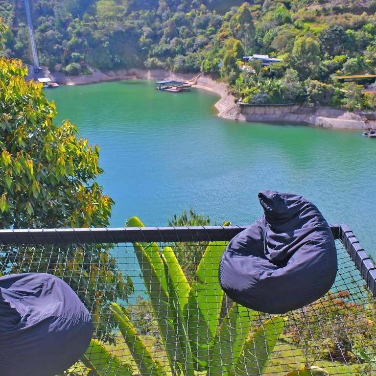 Vista de lujo al embalse guatape con Jacuzzi y Cerca a la piedra del peñol - Three-Bedroom Villa - 21