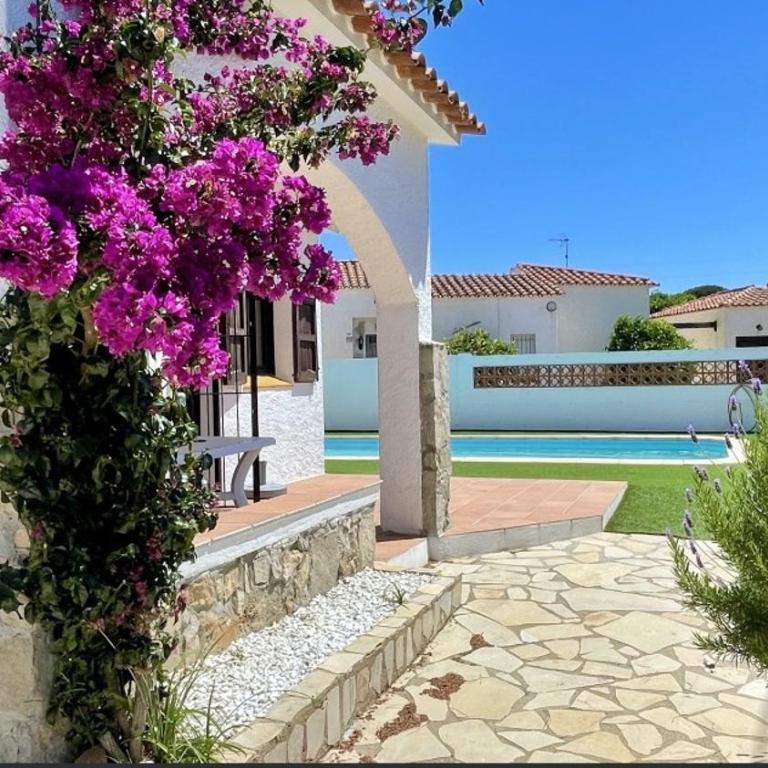 Maison familiale et studio climatisés Service literie - Villa - 1