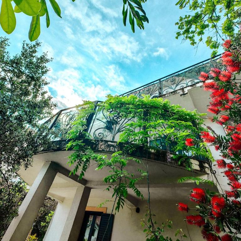 Paradise Garden Villa - Three-Bedroom Apartment - 2