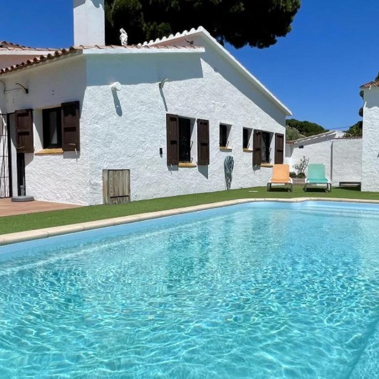 Maison familiale et studio climatisés Service literie - Villa - 35