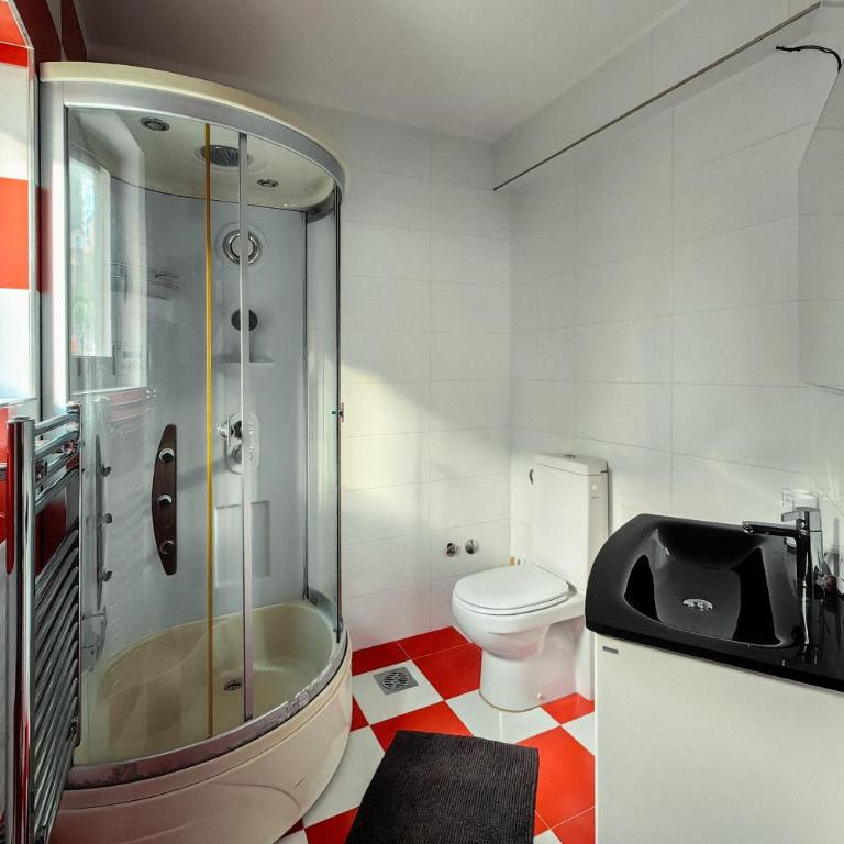 Paradise Garden Villa - Three-Bedroom Apartment - 10