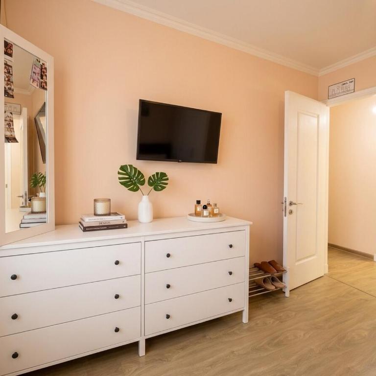 Exponor 2026 Departamento Ejecutivo y 2 Estacionamientos - Three-Bedroom Apartment - 6