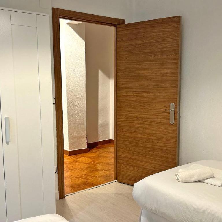 Precioso piso junto Ayuntamiento - Two-Bedroom Apartment - 19