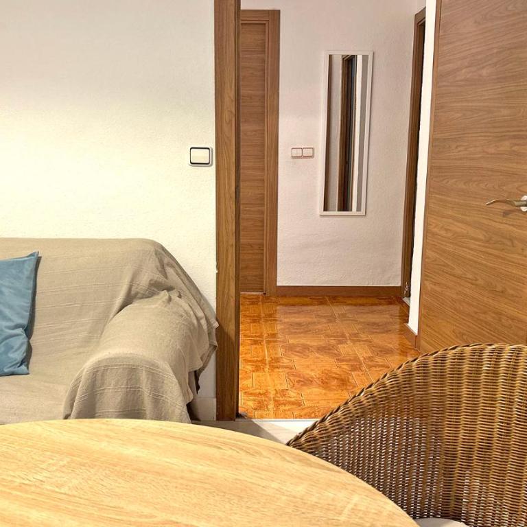 Precioso piso junto Ayuntamiento - Two-Bedroom Apartment - 25