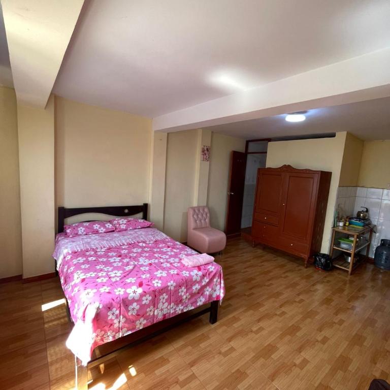 Habitación amplia cerca al aeropuerto - Double Room with Private Bathroom - 3