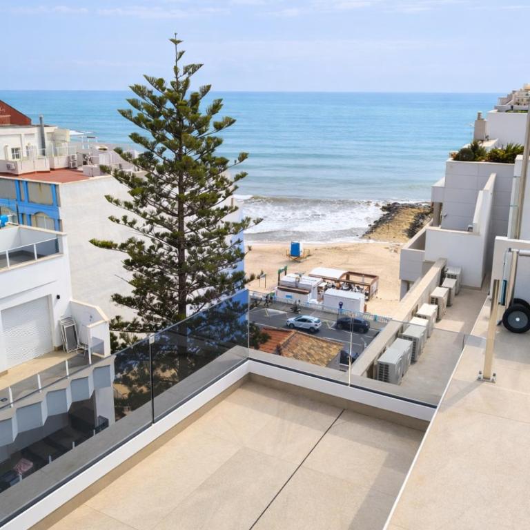 Sunny Waves & Coast 2 Apts, 6BR, AC & Heated POOL - Apartamento Superior - 34