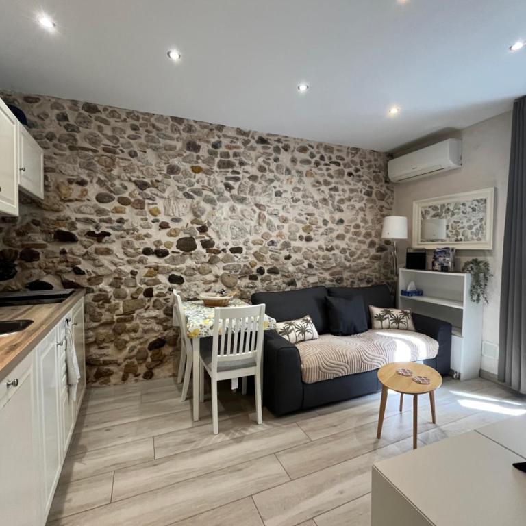 Vieil Antibes, ravissant 2p avec petite terrasse - Appartement 1 Chambre - 12