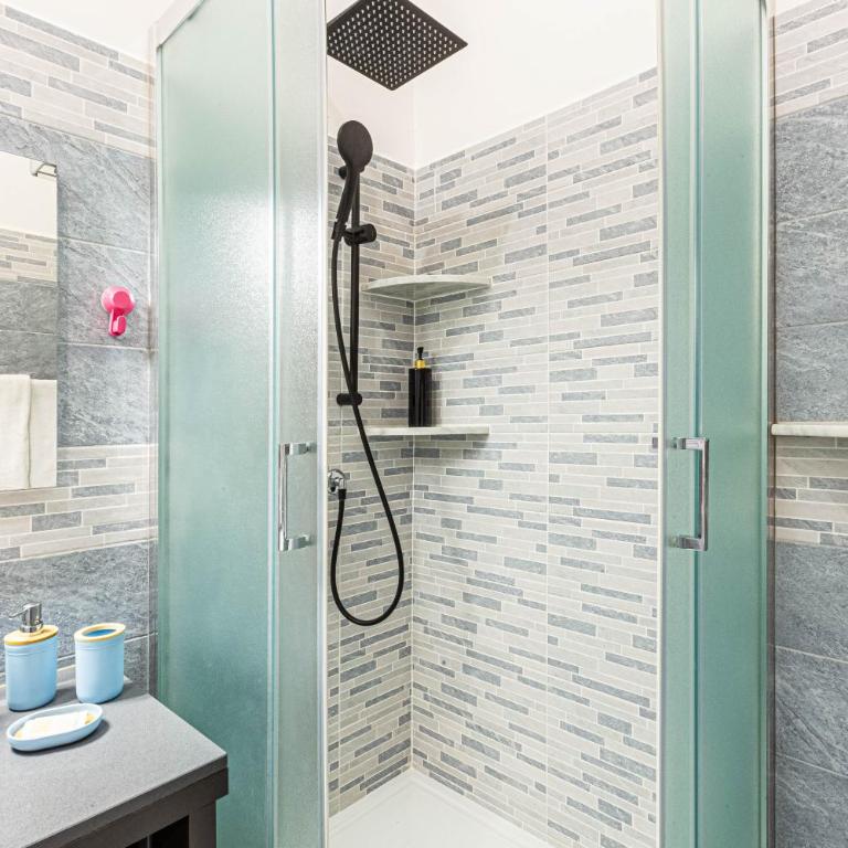 Titi Rooms - Camera Tripla con Bagno Privato Esterno - 8