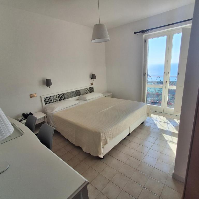 Hotel Dania - Double or Twin Room with Sea View - 9