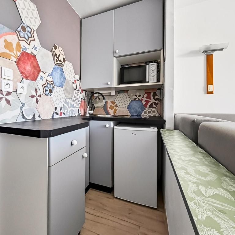 Studio climatisé, balcon, piscine- Cap d'Agde Port - Apartment mit 1 Schlafzimmer und Terrasse - 11