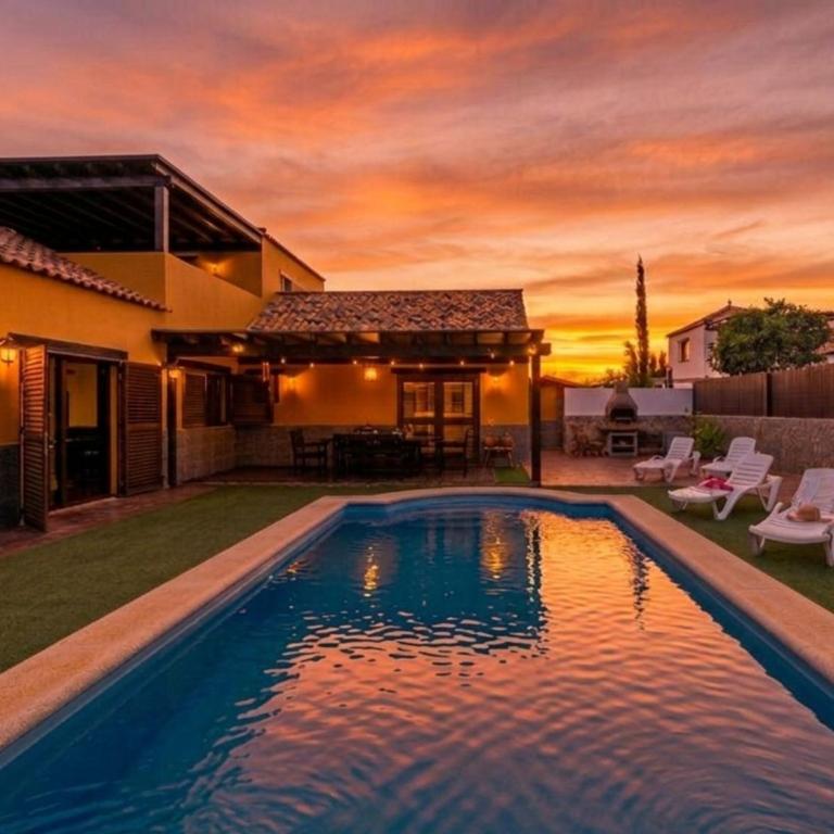 Villa Calma Private Pool La Oliva By Holidays Home - Villa con piscina privada - 44