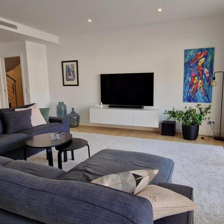 Scandinavian Modern Villa in Benalmádena - Villa - 9